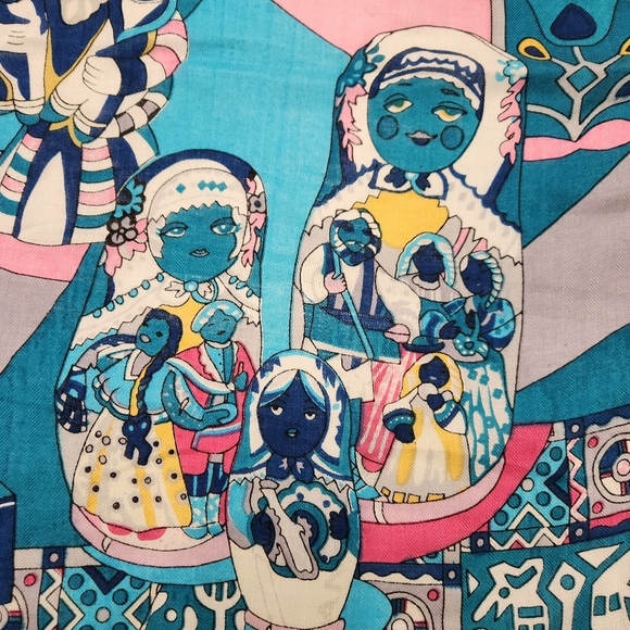 RARE Hermes Shawl Zabavushka 50" x 50" - Picture 6 of 16